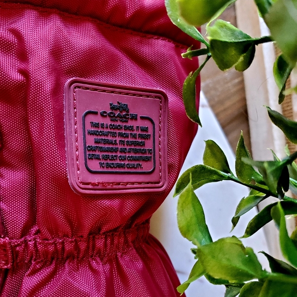 **RARE** Coach Sage Nylon Ruby Red Leather Winter Boots Sz 5.5B - Picture 2 of 11